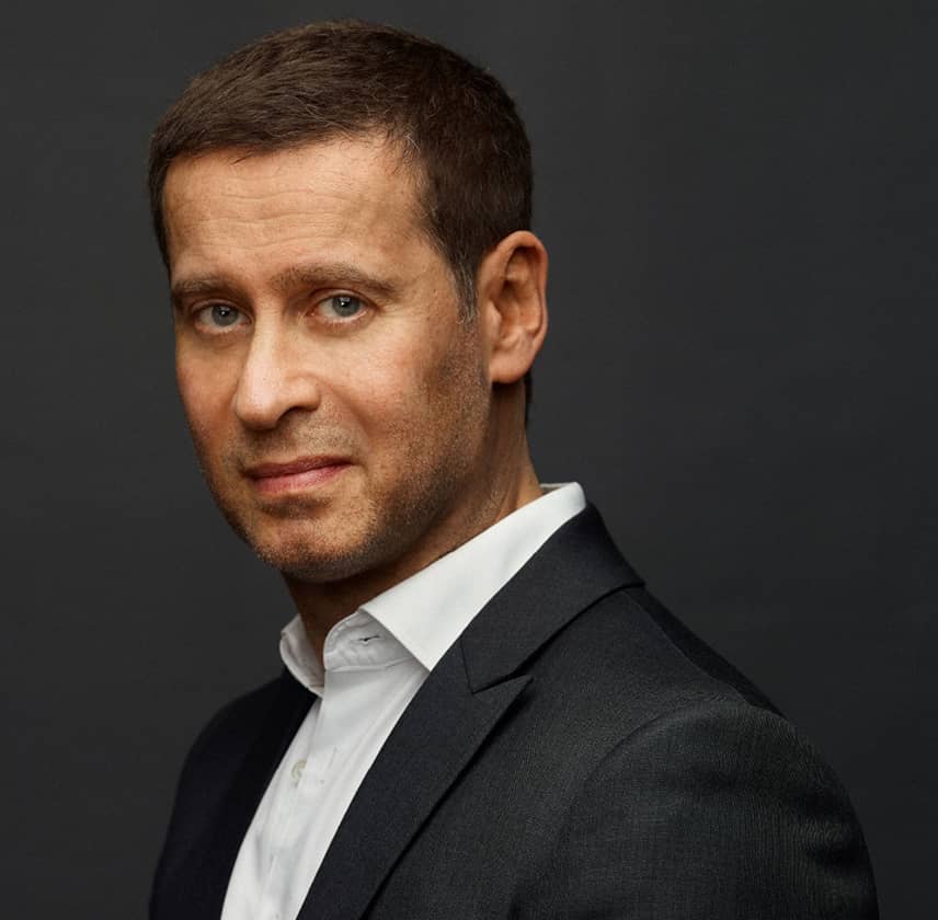Parcours et diplômes du Dr Stéphane Liwarek - chirurgien rhinoplasticien - Paris