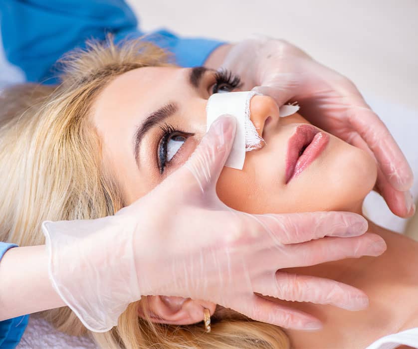 Conseils après une rhinoplastie médicale | Dr Liwarek | Paris 16