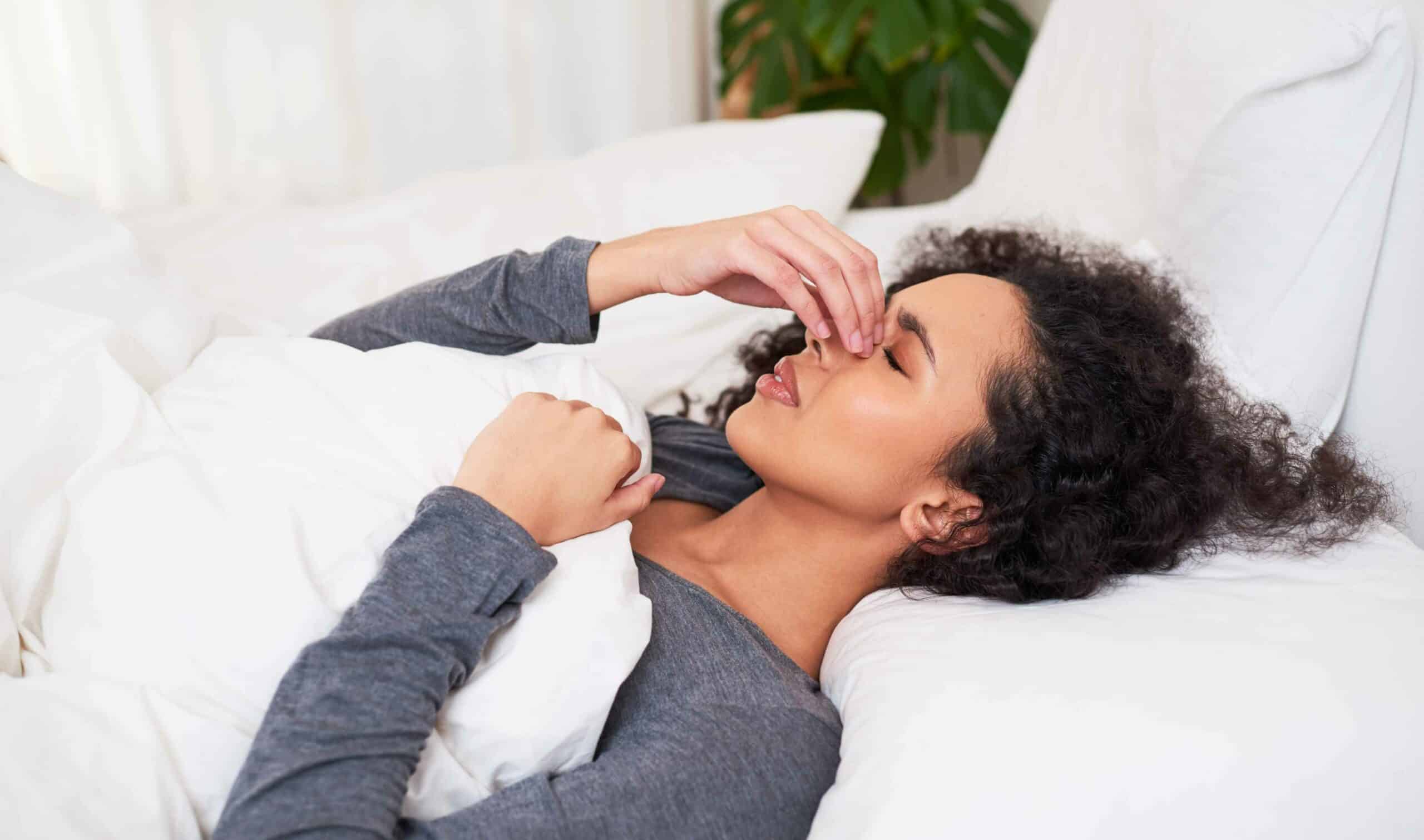 Comment bien dormir après une septoplastie ? | Dr Liwarek | Paris