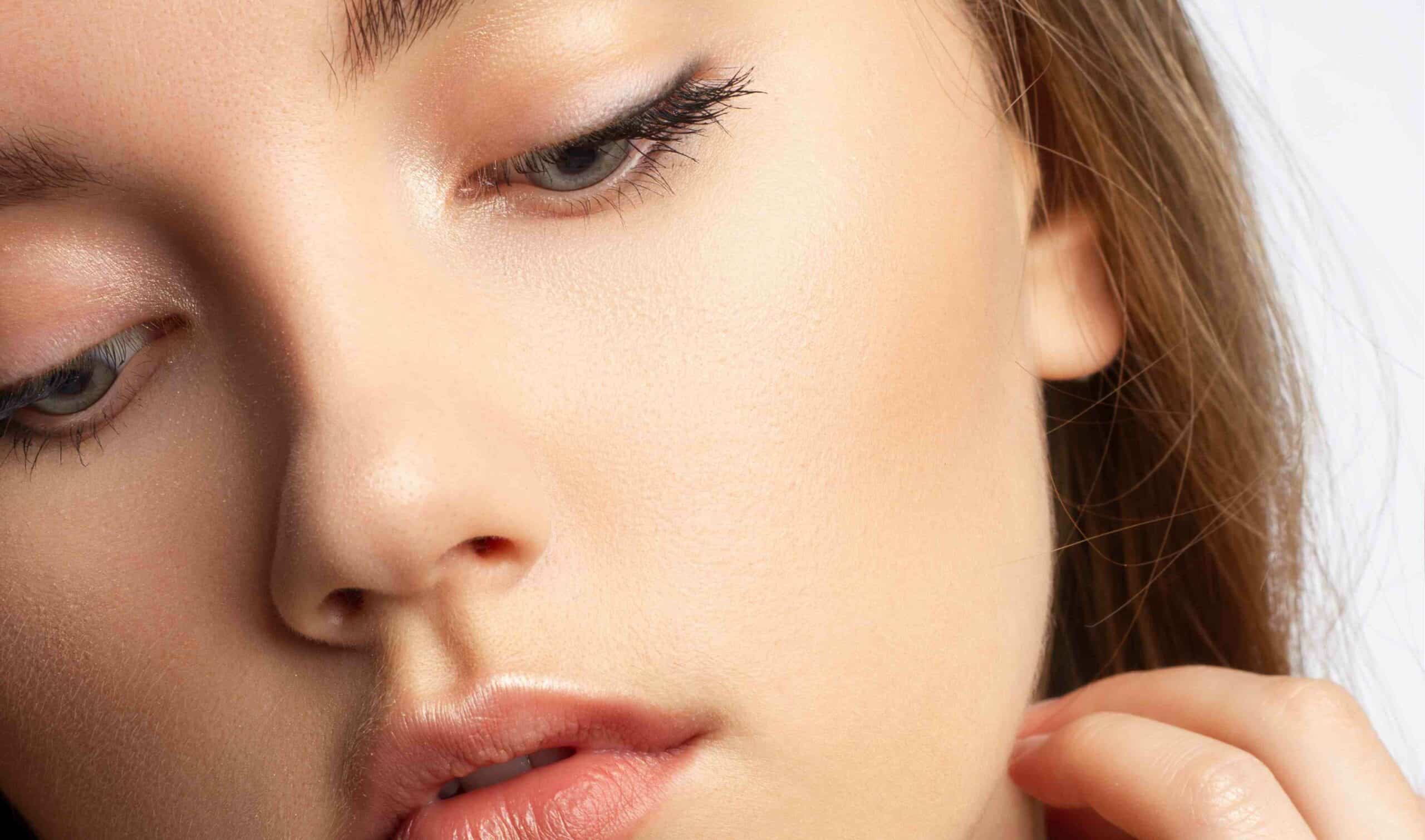 Rhinoplastie conservatrice : pour quels types de correction ? | Dr Liwarek | Paris